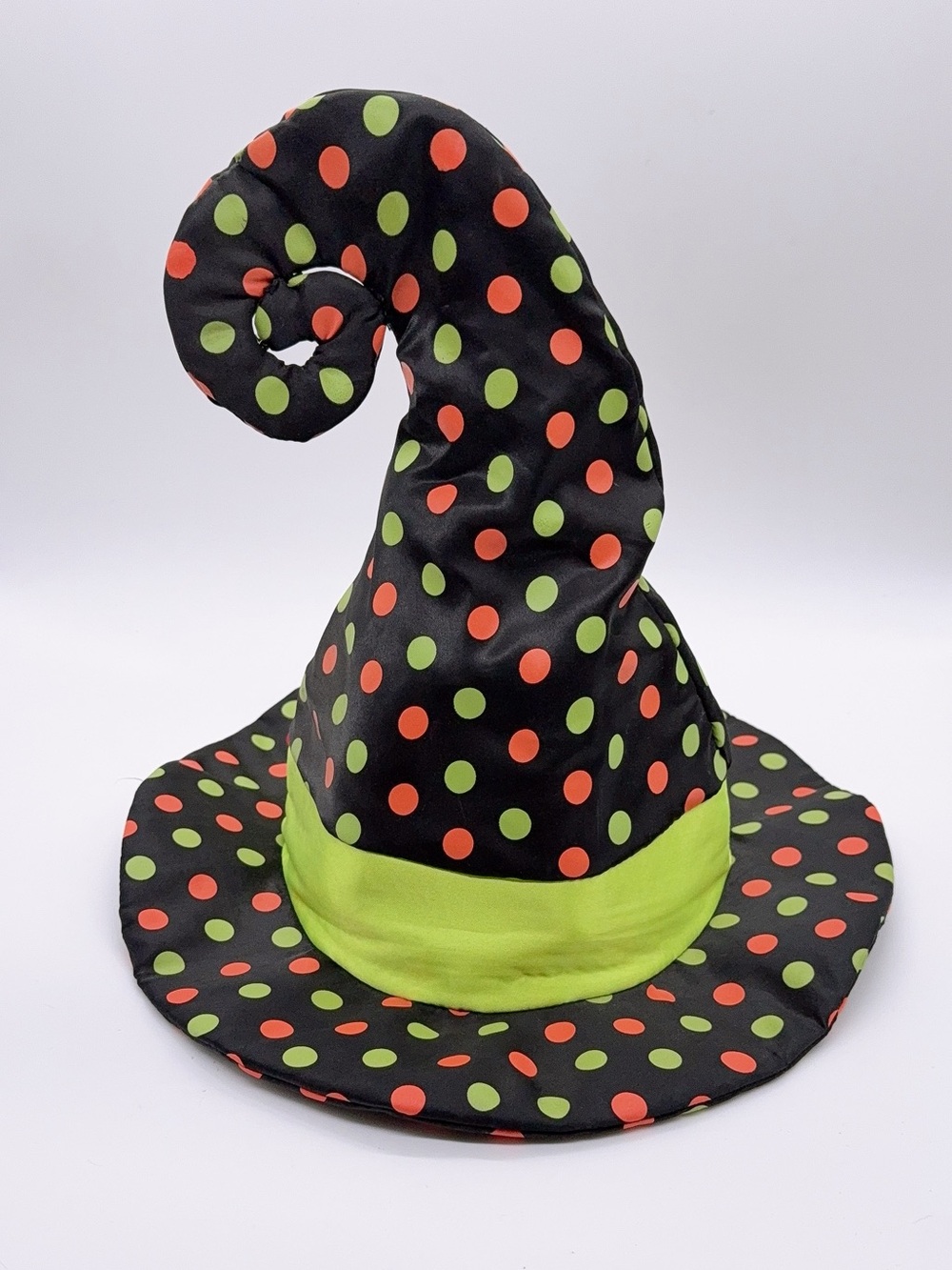 Hallmark Halloween Rockin’ Talkin’ Witch Hat Sound & Motion Collectible
